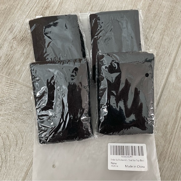 ❌SOLD❌ Denfany Spa Headband 4 Pack Facial Mask, Yoga (Black) - Picture 3 of 4
